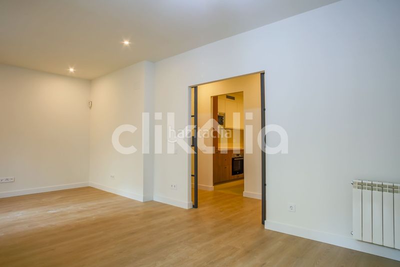 Foto 7f1eb074-38bd-4b0b-982b-3d62f6e72324. Piso en Palos de Moguer Madrid