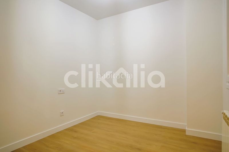 Foto a8b8c745-eedd-4f24-ac25-05e6368f9066. Piso en Palos de Moguer Madrid