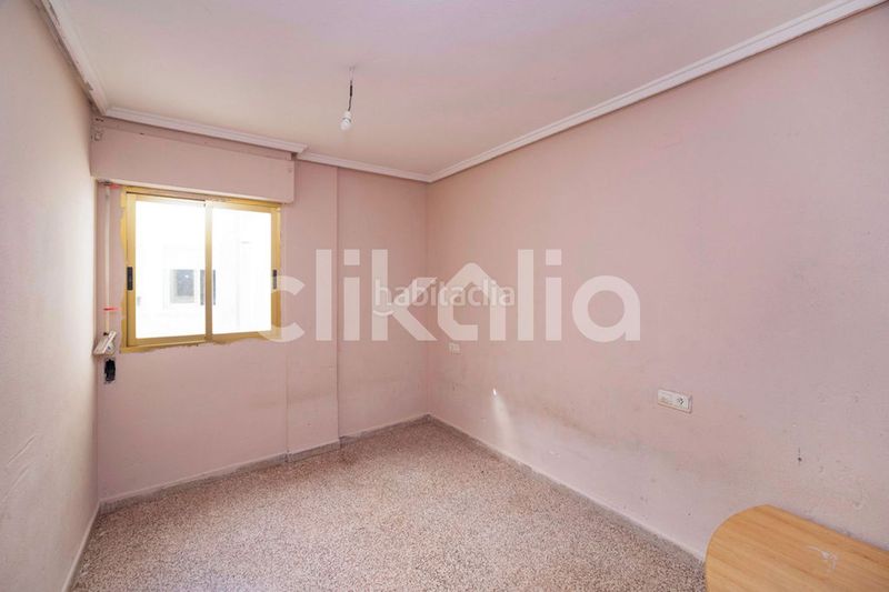 Foto cba6dced-2e9b-4f12-9425-ee69db6a4bb8. Piso en Catral