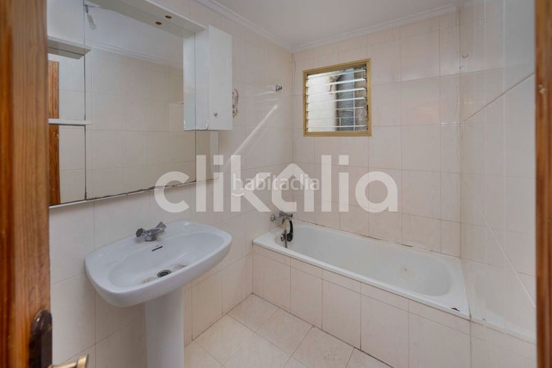 Foto ccd2d990-5b1e-4323-852d-bf700a032f3b. Piso en Catral