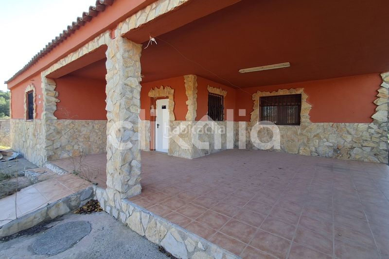 Foto a8b330de-42d0-4ba3-8b37-5a069d07552a. Masia amb aparcament a Alcora (l´)