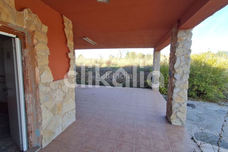 Foto ad6dff7b-4b8e-4eaf-9dfd-4558cea74447. Masia amb aparcament a Alcora (l´)
