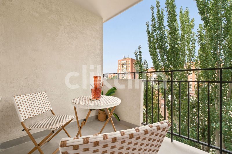 Foto 1d8a0bab-f5d7-4809-ac56-76b3d275f39e. Pis amb calefacció a Pinar del Rey Madrid