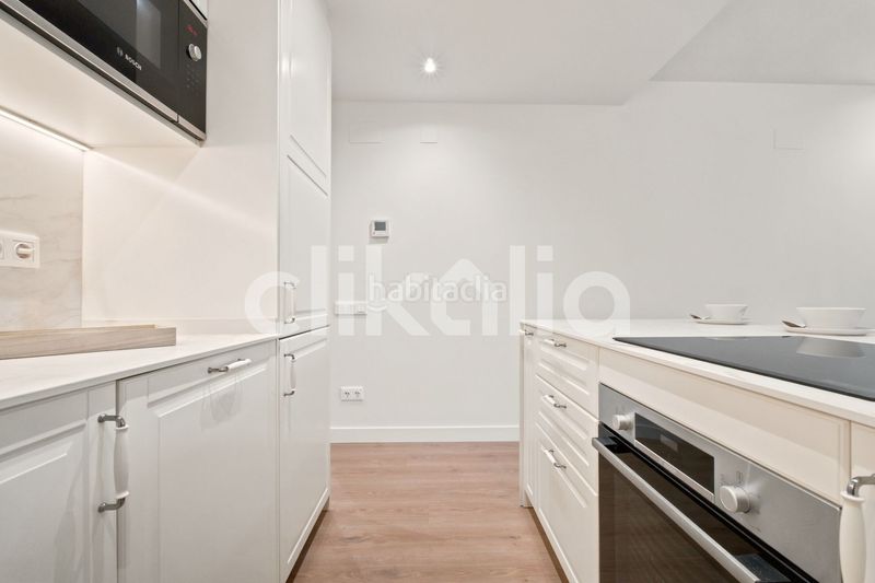 Foto 17aaeb96-114a-45a5-83b5-b929de5ca8a0. Pis amb aparcament a Castellana Madrid