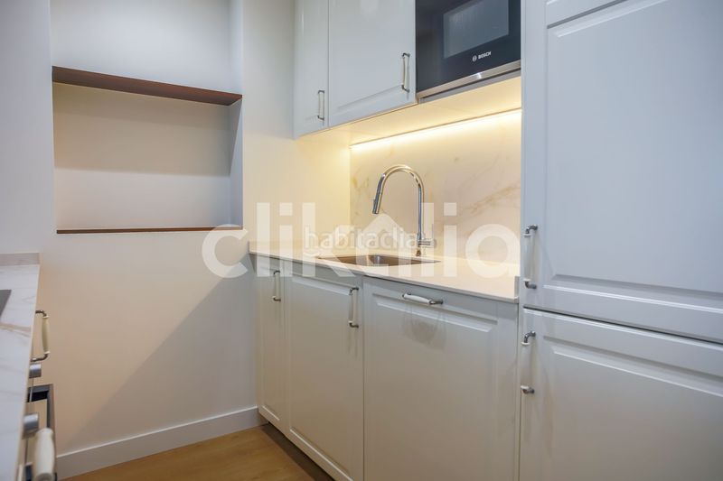 Foto 536334c6-3e21-485c-ba7d-692761eec188. Pis amb aparcament a Castellana Madrid