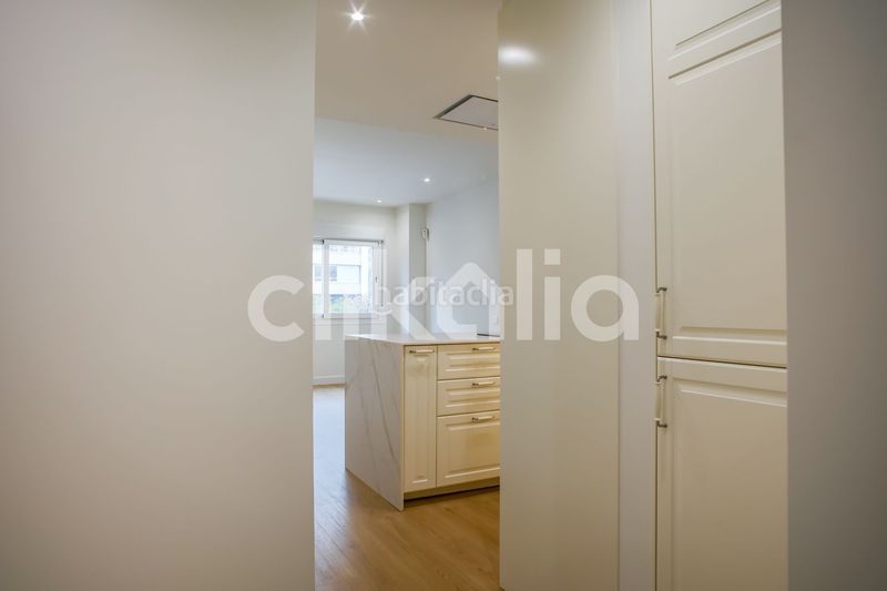 Foto 8bac0c6c-dc81-4028-b2c8-ddc4ef16c9d4. Pis amb aparcament a Castellana Madrid