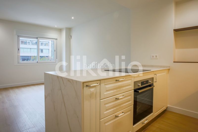 Foto b1a82664-90a3-4c1f-84fe-c49cfd7910b6. Pis amb aparcament a Castellana Madrid