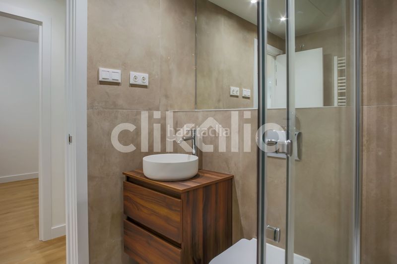 Foto d137400f-8826-458e-b583-7b9d31d6b66e. Pis amb aparcament a Castellana Madrid