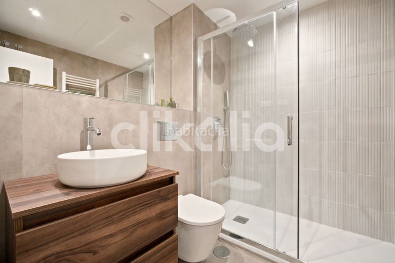 Foto d7cf058c-3318-40ed-9bd3-e601c9db8305. Pis amb aparcament a Castellana Madrid