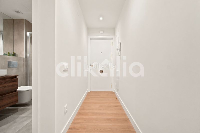 Foto f3626aed-2384-405b-9142-c3fa0a44a170. Pis amb aparcament a Castellana Madrid