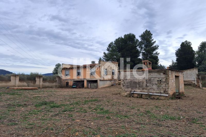 Foto aabe5517-c31e-46d5-b67a-0debea8a49b3. Masia a Canals
