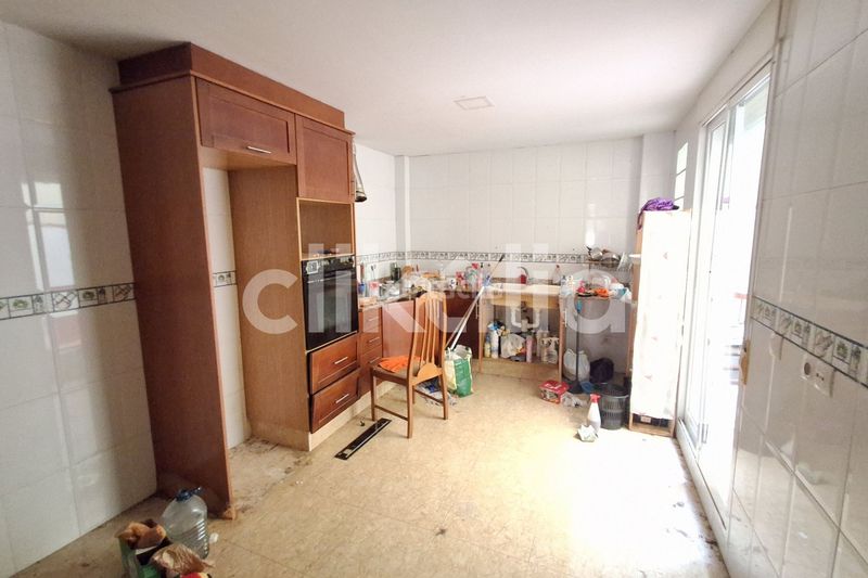 Foto 67feb371-e7ef-48f0-a947-3bd3ff7b7aef. Casa amb aparcament a Carlet
