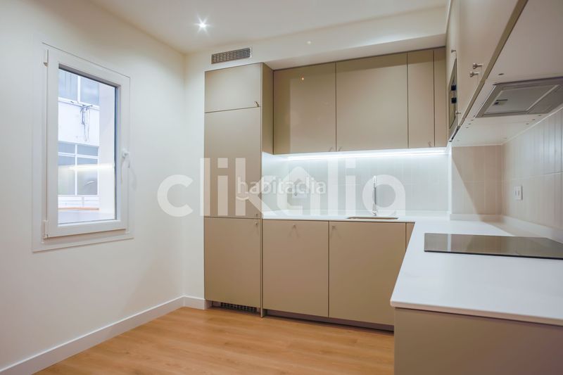 Foto f8e65798-7f43-4ff2-828c-c31613a55340. Piso en Concepción Madrid