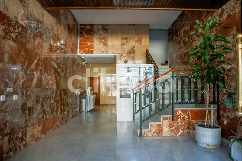 Foto c5b2c132-ed1d-4610-b55f-f0544122ef5e. Pis amb calefacció a Valdeacederas Madrid