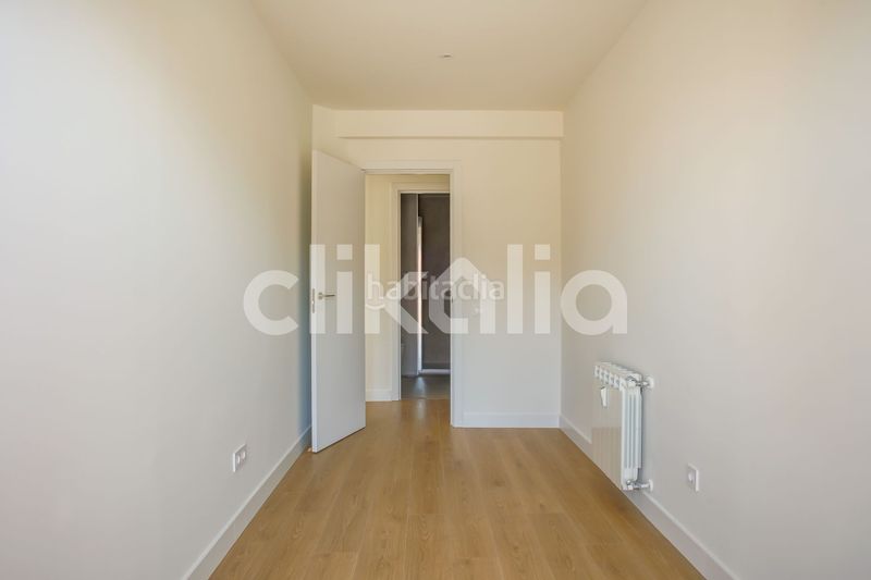 Foto 6100647f-d280-4bd7-b9b1-a63443411728. Piso en Valdeacederas Madrid