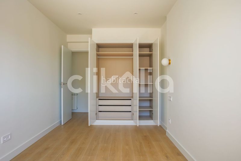 Foto e1d54141-0870-448e-beb2-8b0258f38bea. Piso en Valdeacederas Madrid