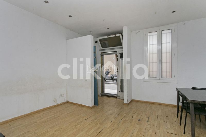 Foto f79cf2b8-fd9f-4fb3-86e9-6d89aca82427. Edifici a Santa Eulàlia Hospitalet de Llobregat (L´)