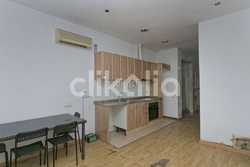 Foto fd7c8ccc-a78d-417b-b8e4-4a03c9151395. Edifici a Santa Eulàlia Hospitalet de Llobregat (L´)