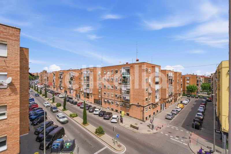 Foto 468ffc43-3199-42e2-948d-0a3daffeb77b. Piso en Vista Alegre Madrid