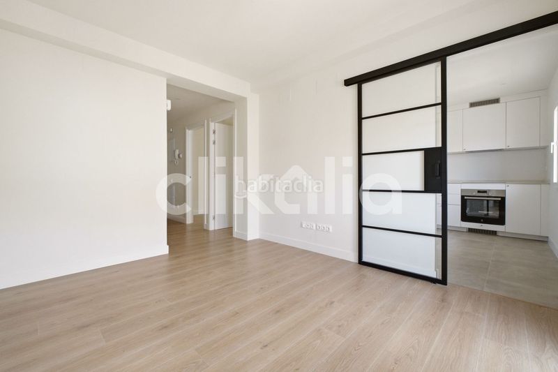 Foto 8a8e7077-ec5c-4f7b-bb91-cc079933da90. Piso en Vista Alegre Madrid