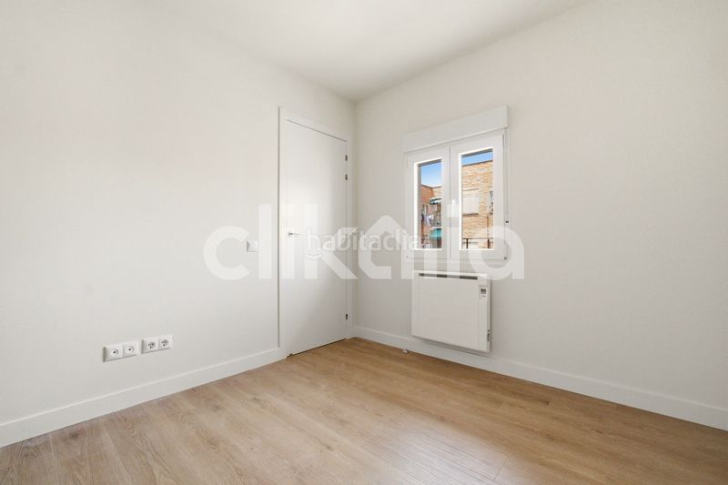 Foto e2a03379-d6fd-43ea-bd32-a8f402203e12. Piso en Vista Alegre Madrid