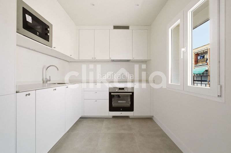 Foto f6d7c314-c74b-4bfb-ab39-ef3425a3b24d. Piso en Vista Alegre Madrid