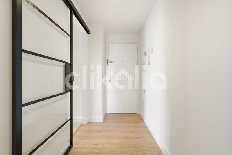 Foto b03ef7a6-8d28-4212-974e-490f46c0b78c. Pis amb calefacció a Pinar del Rey Madrid