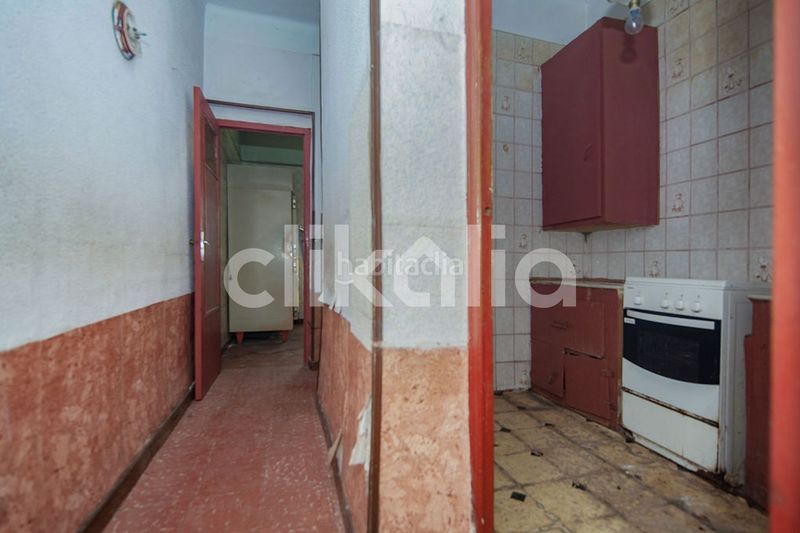 Foto f81df4ee-0d1f-4f02-b47a-224c5b342574. Pis a Riera Cornellà de Llobregat