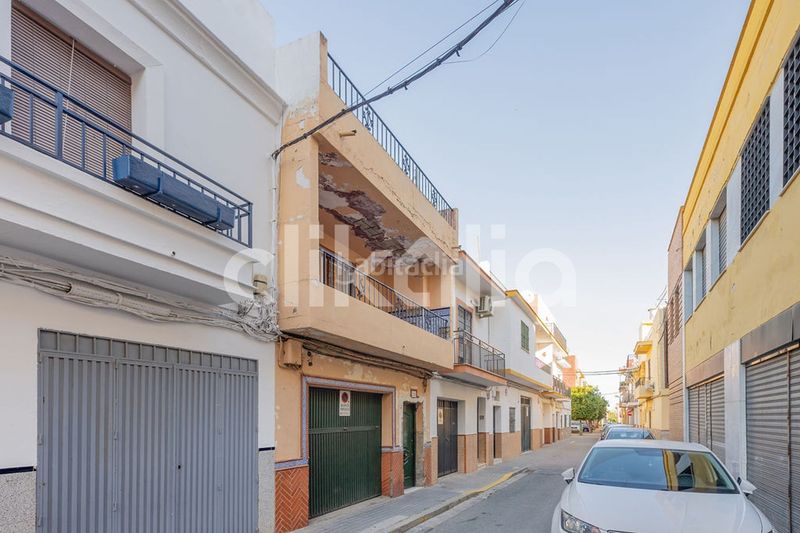 Foto 3b66c12c-13cf-43a4-9f00-aa2477ae3864. Casa amb aparcament a Torreblanca Sevilla