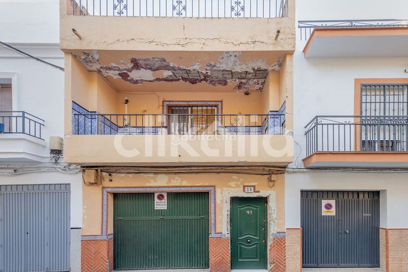 Foto e5090fb6-88f9-43f5-a4b9-7ae8ba673a6e. Casa amb aparcament a Torreblanca Sevilla