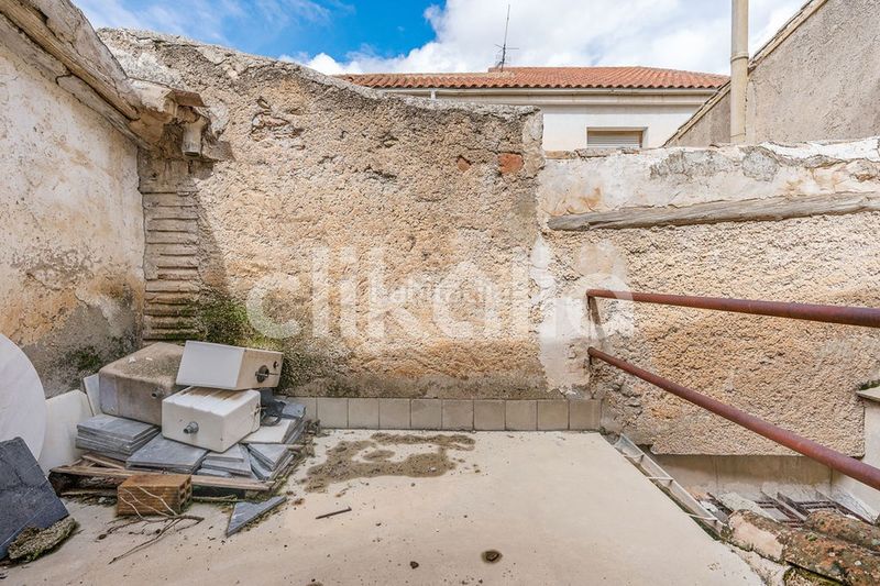 Foto 35af8e67-4017-4247-b92d-a1ab42f2f0cd. Casa amb calefacció a Baza