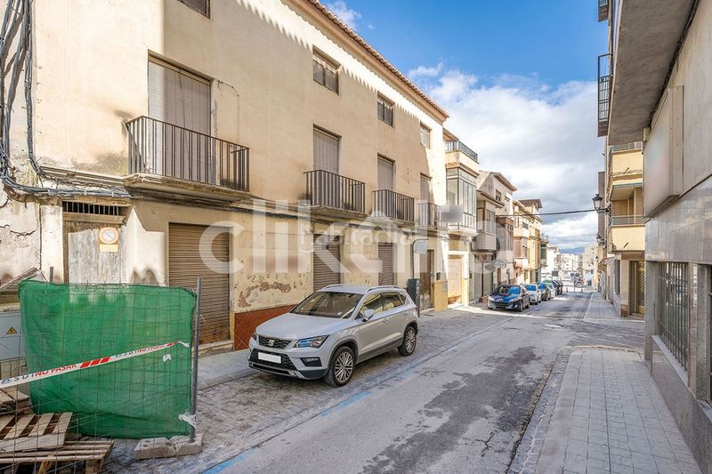 Foto 95b02ff2-dac5-4201-a9a8-668a1f30e434. Casa amb calefacció a Baza