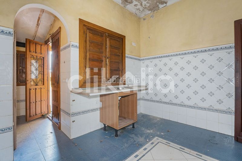 Foto cbe7edd1-cebc-44e8-beec-7e797c67d87c. Casa amb calefacció a Baza