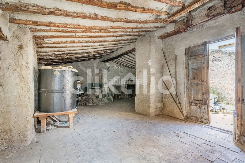 Foto e5ca1b35-6b9e-453b-8d4d-9a2f4051e3cc. Casa amb calefacció a Baza
