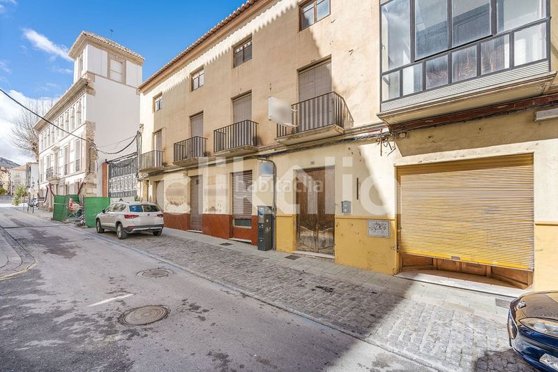 Foto f20a132d-ad51-4af6-b182-914e72aef25f. Casa amb calefacció a Baza