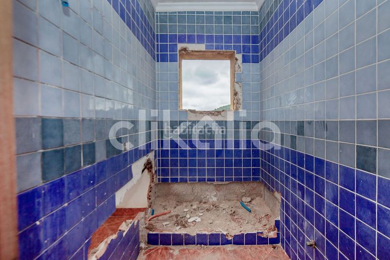 Foto 41289ee5-8b61-4eff-b09c-58f43943779d. Casa amb aparcament piscina a Oliva pueblo Oliva