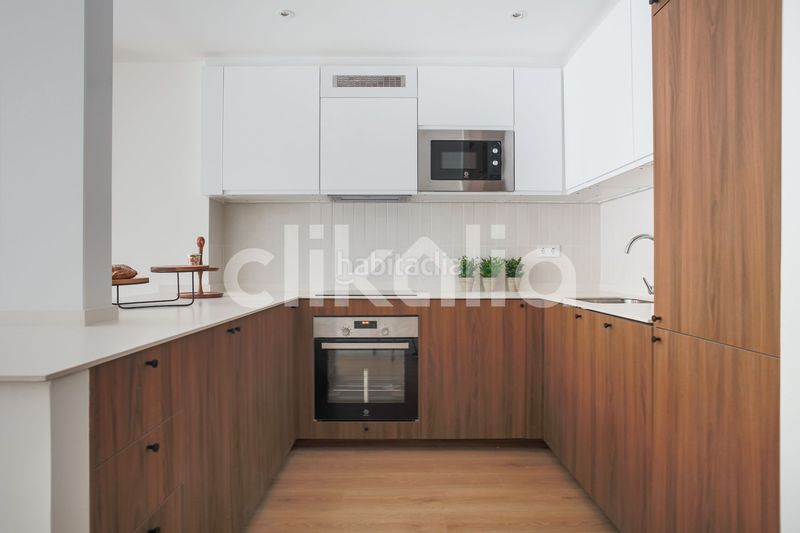 Foto d73676ce-e1f6-4e41-a9c6-fa0710979152. Pis amb calefacció aparcament a La Paz Madrid