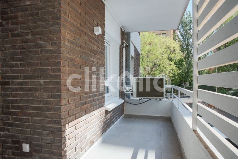 Foto d7984114-dbfa-48a7-9761-8a893d8a1e7f. Pis amb calefacció aparcament a La Paz Madrid