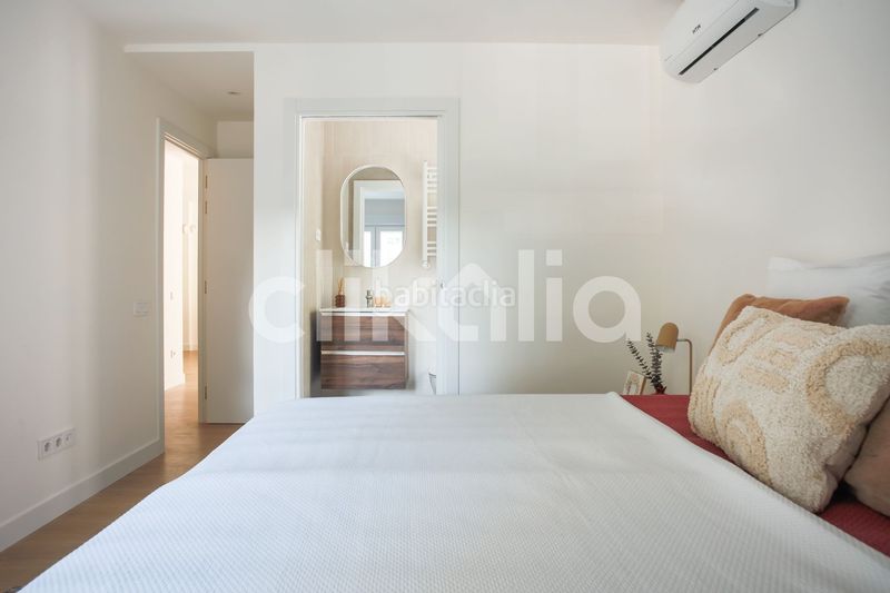 Foto fa3a86e8-60bd-492b-b0ea-309af328a3c8. Pis amb calefacció aparcament a La Paz Madrid