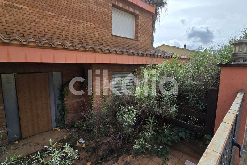 Foto a958f79b-2a23-40d4-8398-8ef789463c21. Casa amb calefacció aparcament piscina a Mas Mora-Sant Daniel Tordera