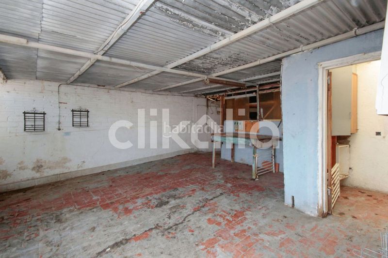 Foto b964e582-ff72-4592-b2ad-4fca097e9661. Casa adossada a La Plana del Pintor Sabadell