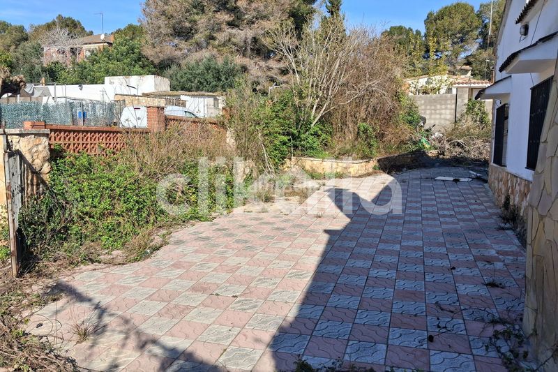 Foto c08aef8b-b0ca-4bbc-9db7-66bf90b0b9b1. Casa amb piscina a Montmell (El)