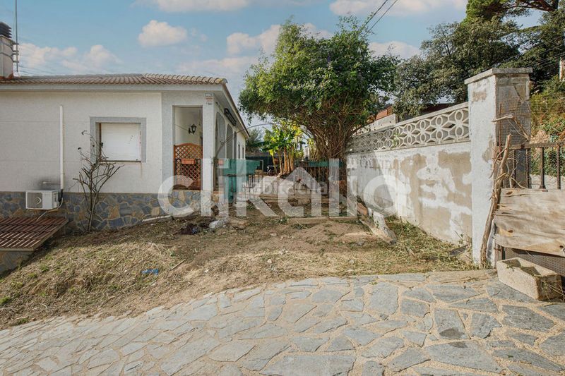 Foto 09e205fc-e291-4770-9575-de43a621b144. Casa amb calefacció aparcament a Aiguaviva Parc Vidreres