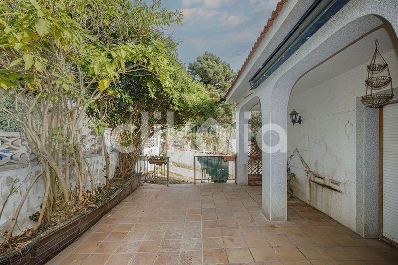 Foto 19f7ecba-cc0c-43ae-833c-9b42eb813145. Casa amb calefacció aparcament a Aiguaviva Parc Vidreres