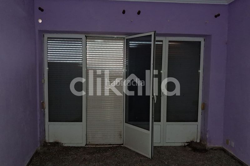 Foto fa0b5a95-2286-46d7-b3f7-af681b945a51. Pis a Baza