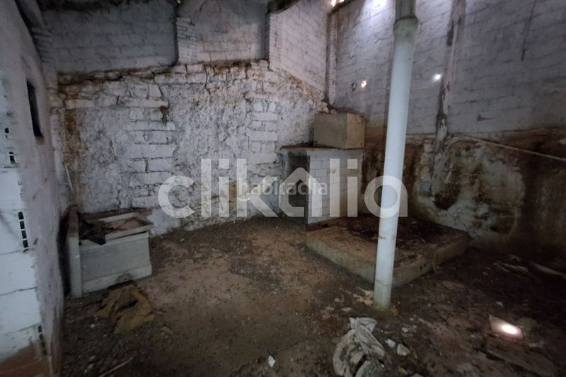 Foto cf9d9fd2-c779-4a09-bb52-dae802858096. Casa amb aparcament a Corbins