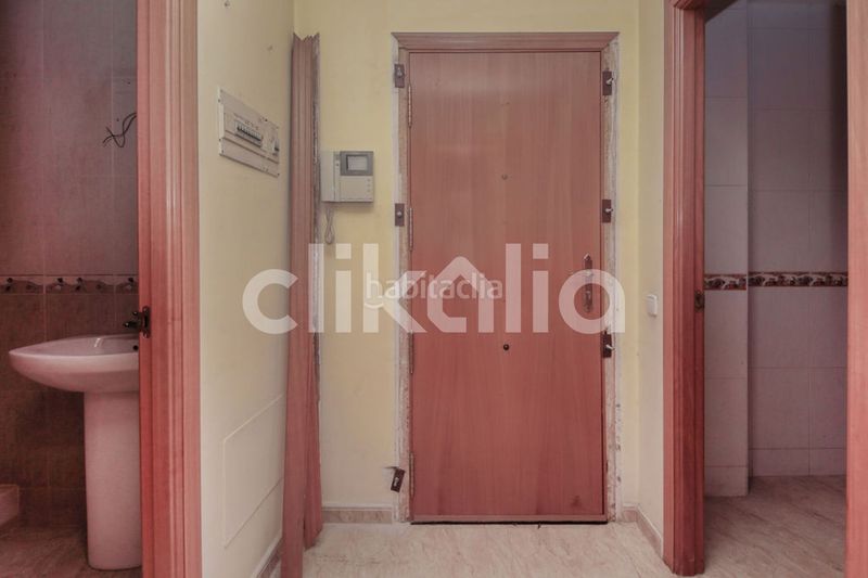 Foto 93a8bc2c-bdfc-4136-8fac-9fca7da9e547. Pis amb calefacció aparcament a Valls