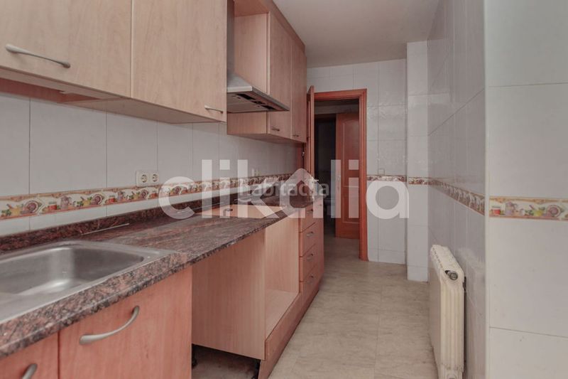 Foto ff4d4a0e-0bf6-4418-ab25-fbc5a7bb0705. Pis amb calefacció aparcament a Valls