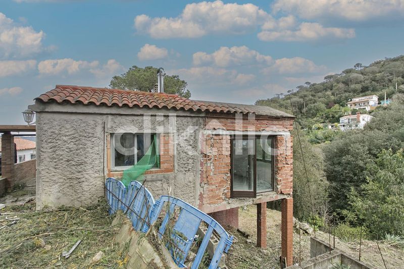 Foto a94ee551-dc90-4b52-98e5-d9adb7dd1d82. Casa a Roca del Vallès (La)
