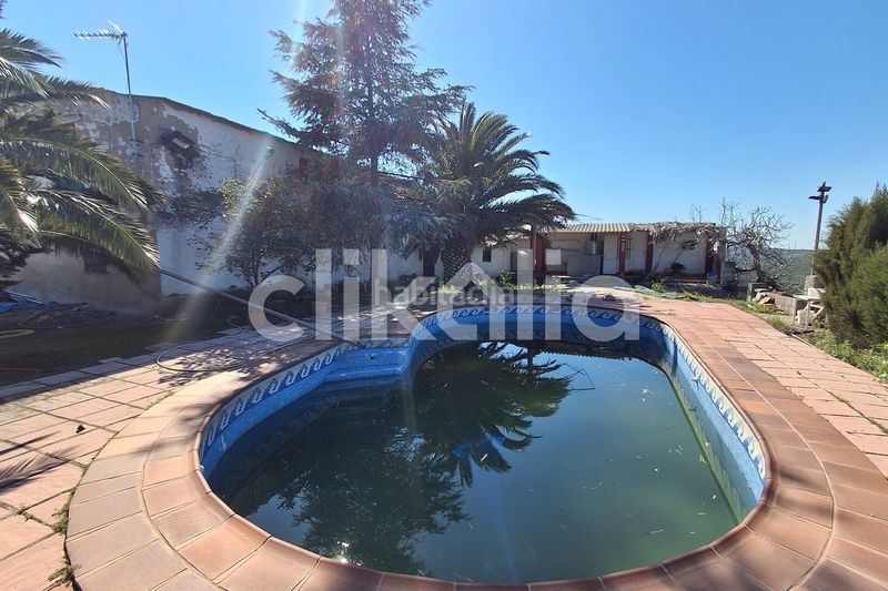 Foto 9c05dd78-18c2-4b9f-9668-ef1c499d442d. Casa amb piscina a Arjona